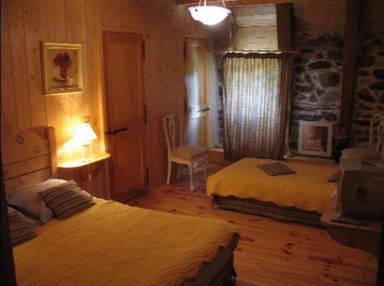 Le Francillon Bed & Breakfast เลส์ เอสตาเบลอส์ ภายนอก รูปภาพ