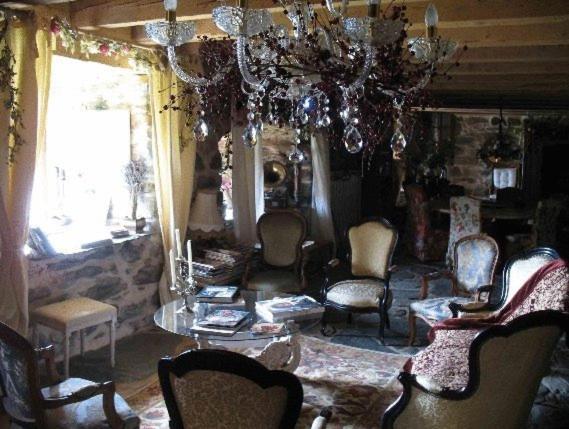 Le Francillon Bed & Breakfast เลส์ เอสตาเบลอส์ ภายนอก รูปภาพ